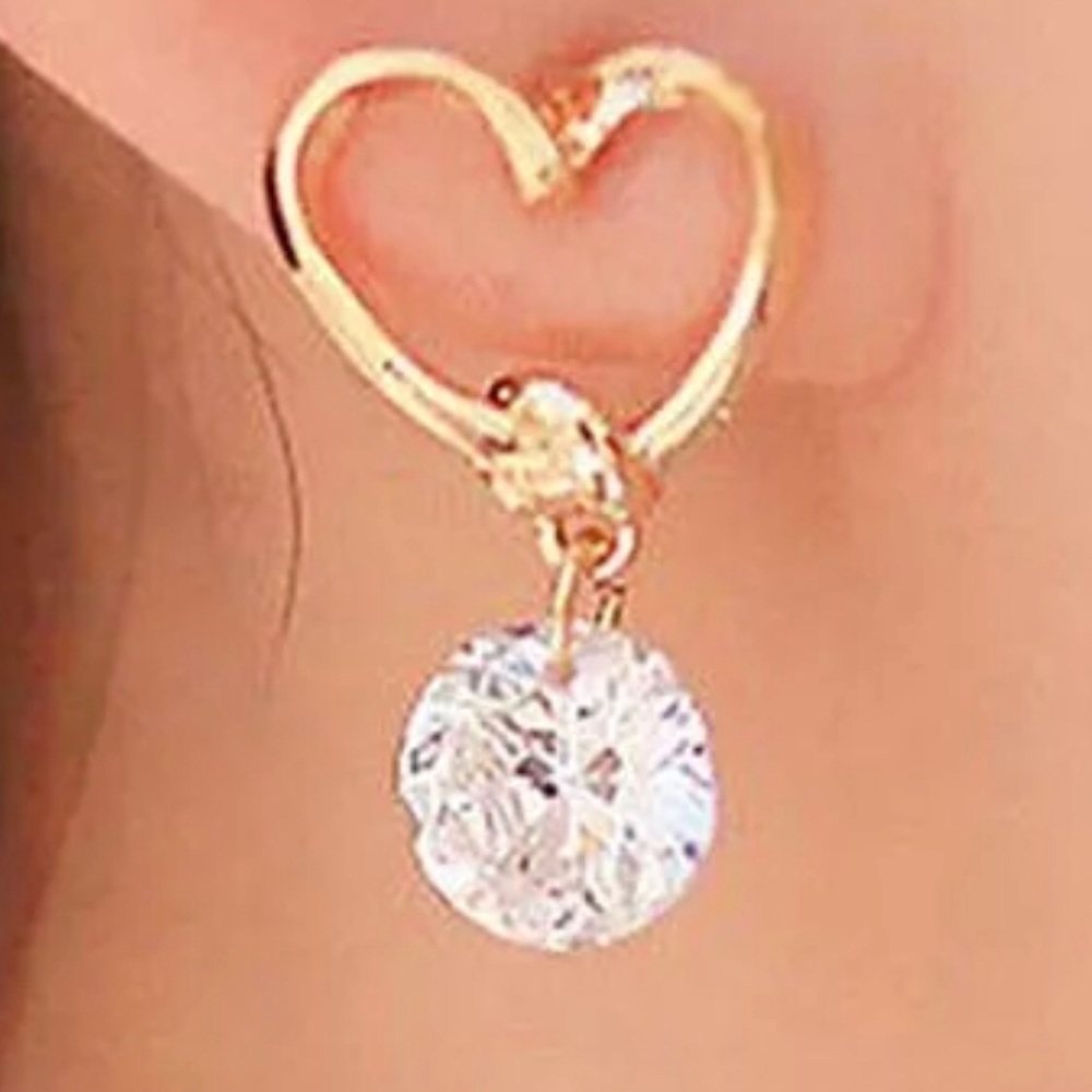 HEART SHAPED EARRINGS